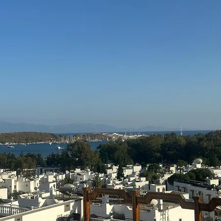 Lidya Apartahotel *